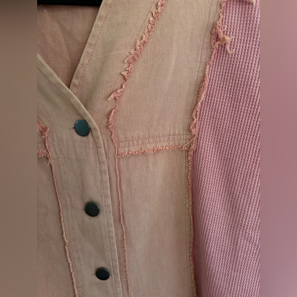 POL Two-Tone Rust Pink & Camel Button Front Women’s Top - Picture 6 of 6